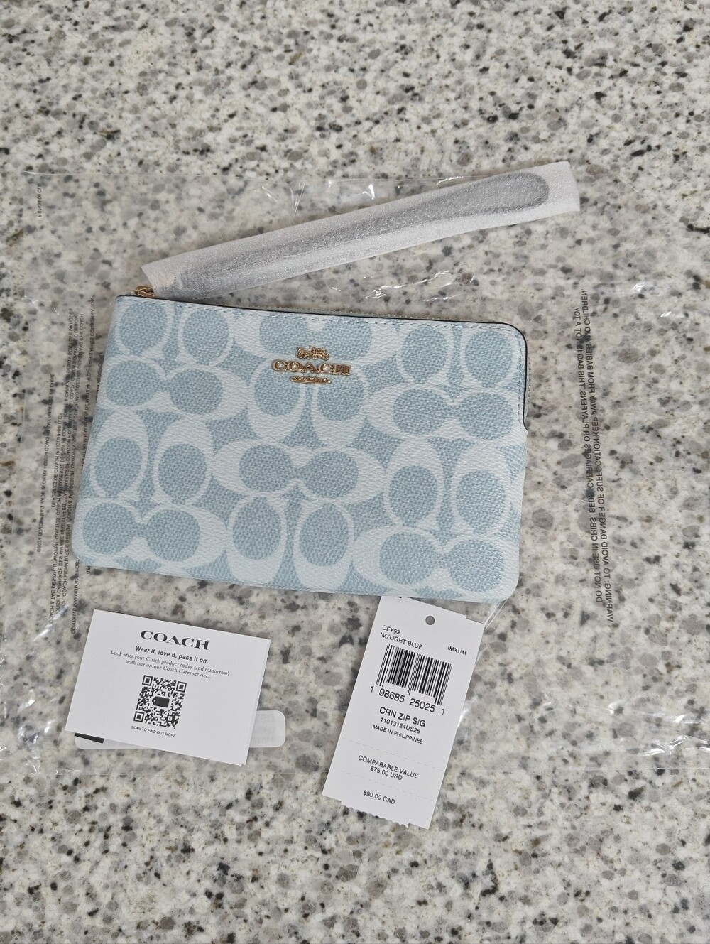 Coach Corner Zip Wristlet In Signature Canvas (Light blue)